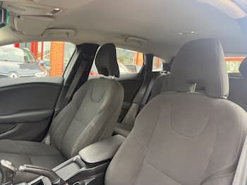 Used Volvo V40 2013 for sale - 79679906: Photo