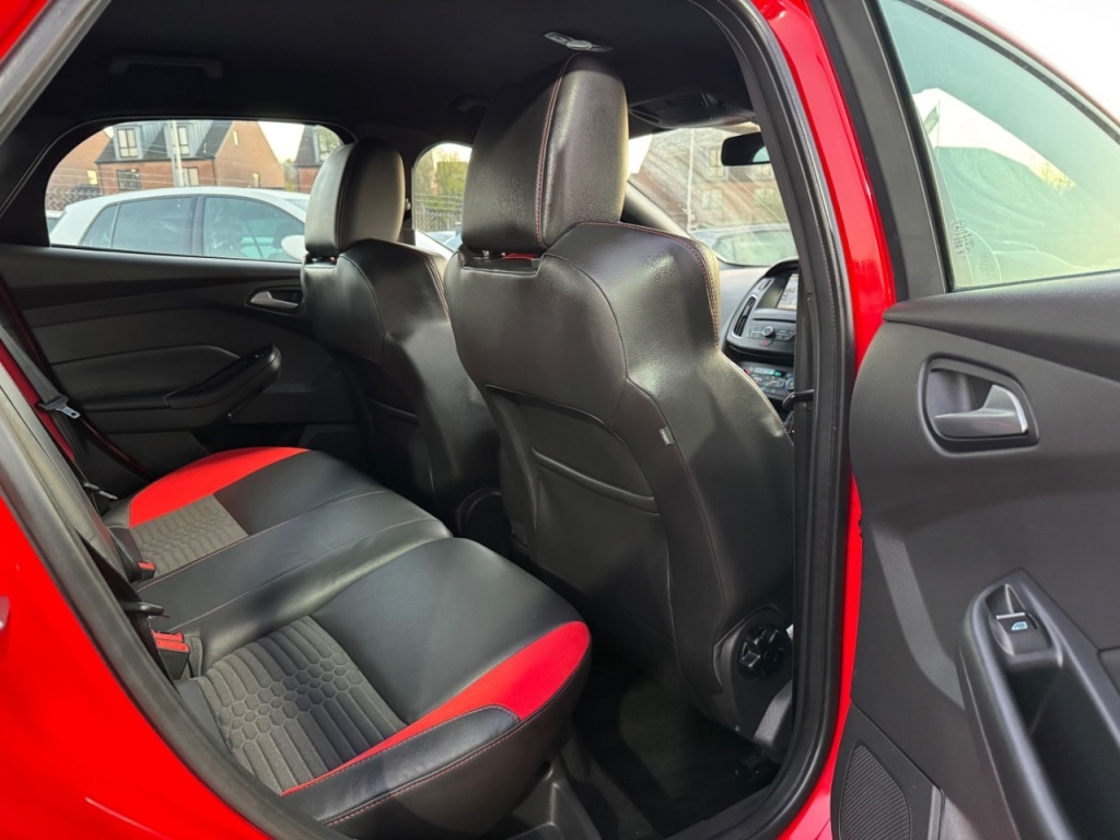 Used Ford Focus 2016 for sale - 76569355: Photo 9