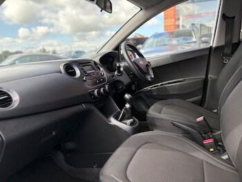 Used Hyundai i10 2016 for sale - 75456246: Photo