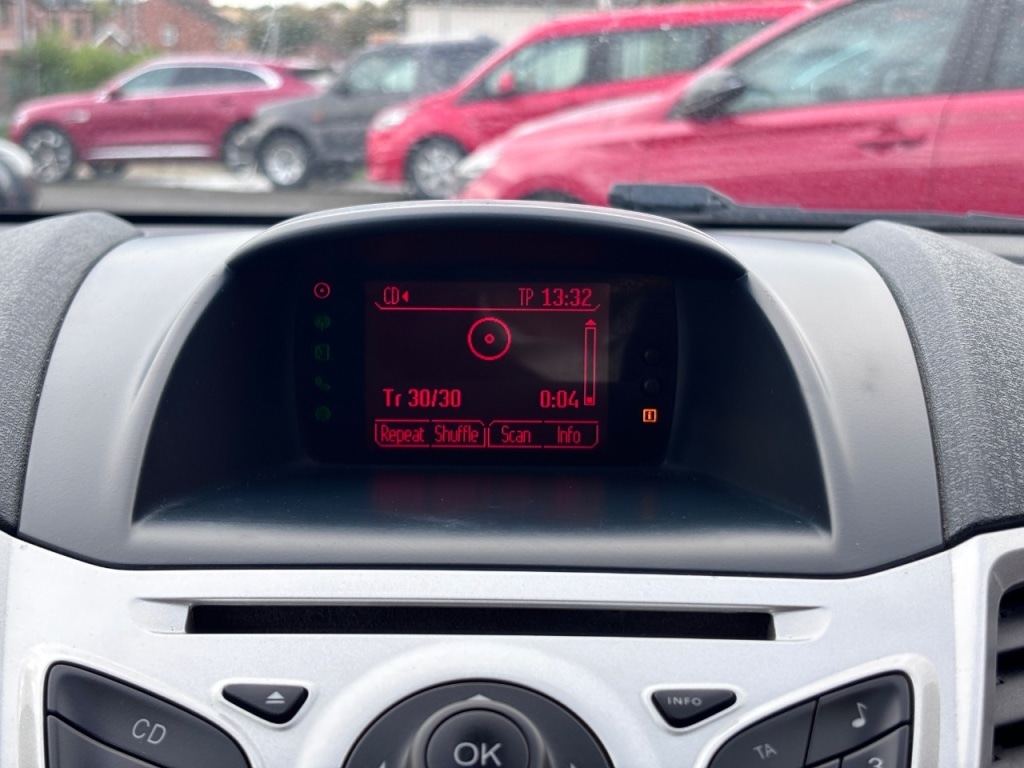 Used Ford Fiesta 2012 for sale - 76379863: Photo 16