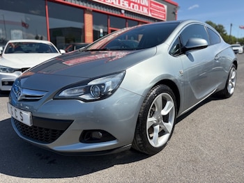2012 - 1.4T 16V 140 SRi 3dr - 11 SERVICE STAMPS -