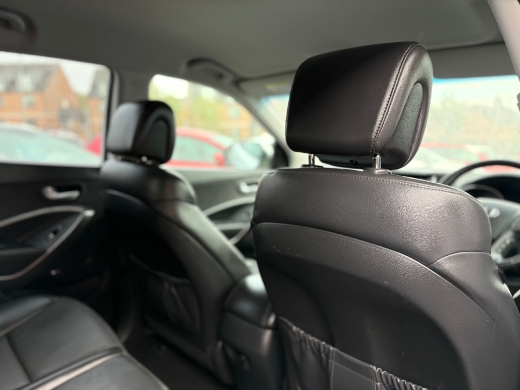 Used Hyundai Santa Fe 2018 for sale - 75985652: Photo 11