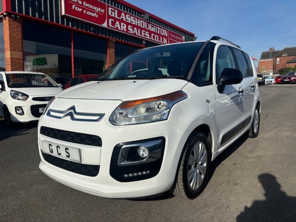 Used Citroen C3 Picasso 2017 for sale - 74300488: Photo 1