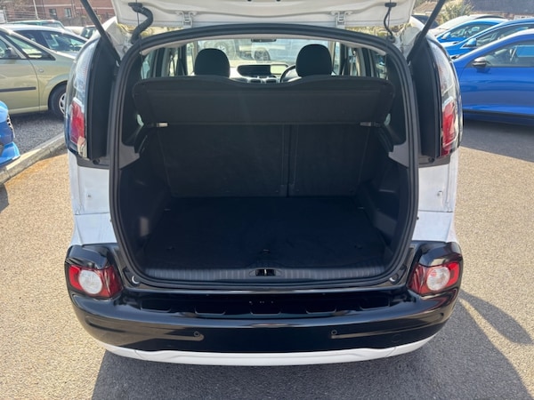 Used Citroen C3 Picasso 2017 for sale - 74300488: Photo 8