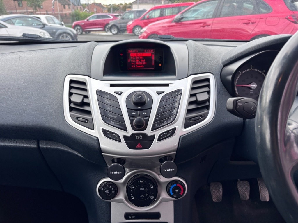 Used Ford Fiesta 2012 for sale - 76385592: Photo 12