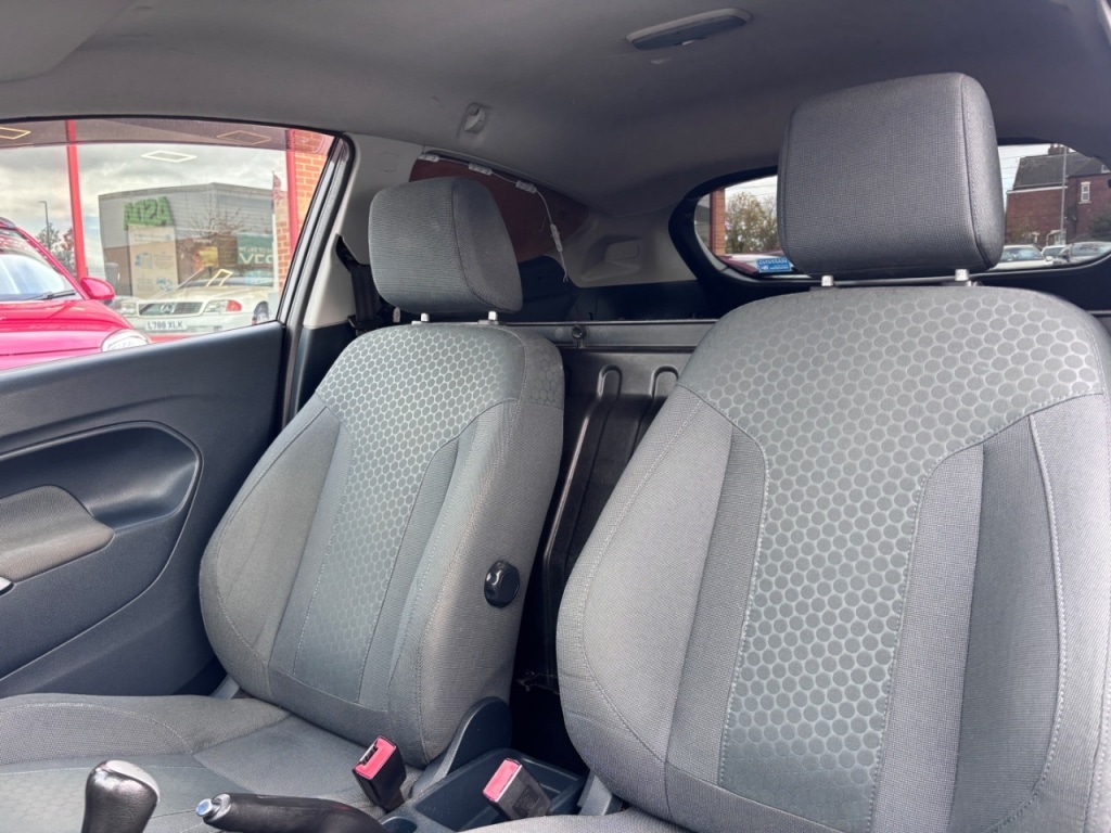 Used Ford Fiesta 2012 for sale - 76385592: Photo 4