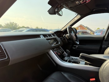Used Land Rover Range Rover Sport 2015 for sale - 79103029: Photo