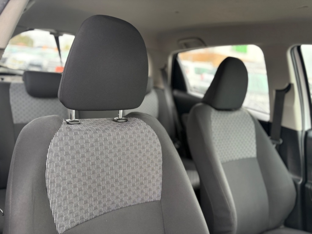 Used Toyota Yaris 2015 for sale - 76495642: Photo 13