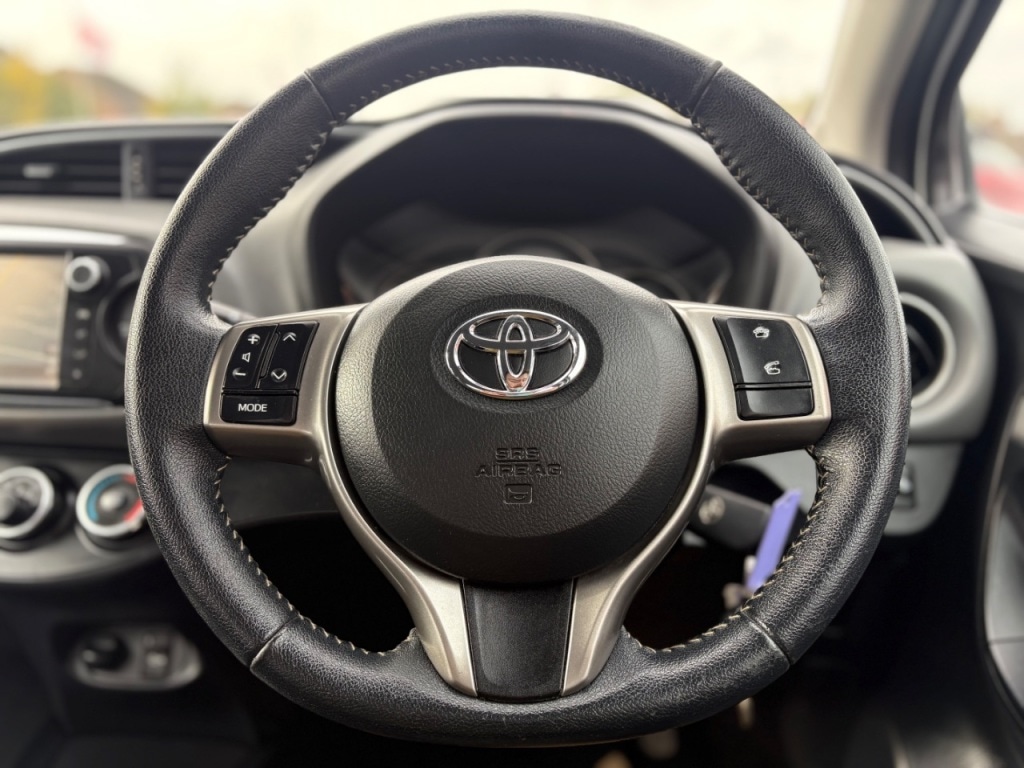 Used Toyota Yaris 2015 for sale - 76495642: Photo 18