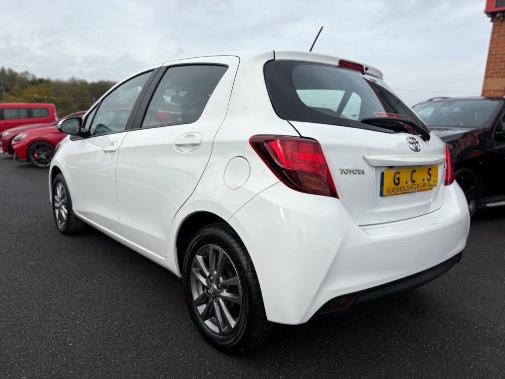 Used Toyota Yaris 2015 for sale - 76495642: Photo 5