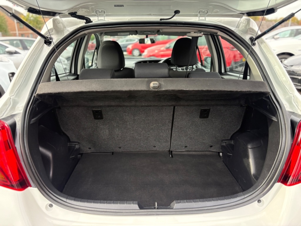 Used Toyota Yaris 2015 for sale - 76495642: Photo 8