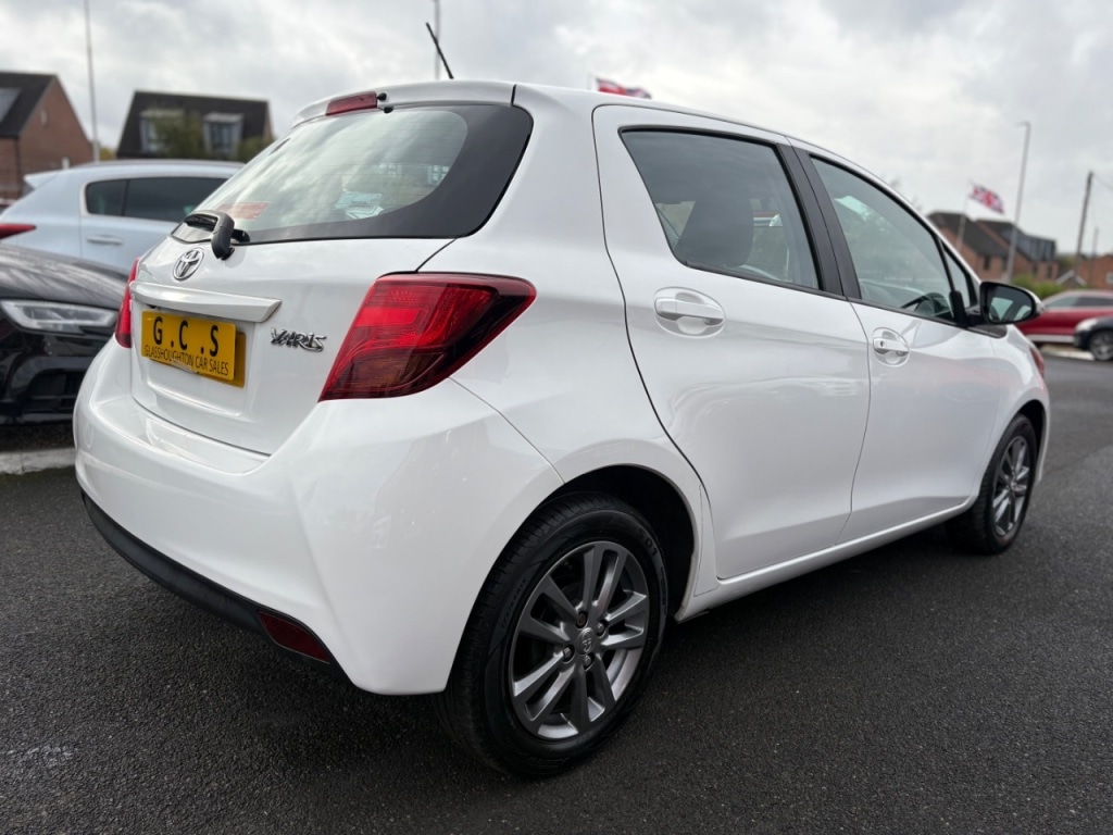 Used Toyota Yaris 2015 for sale - 76495642: Photo 9