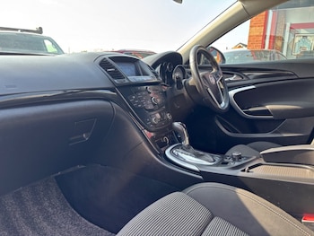 Used Vauxhall Insignia 2010 for sale - 75631183: Photo