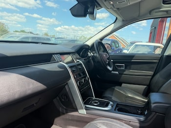 Used Land Rover Discovery Sport 2016 for sale - 79103072: Photo