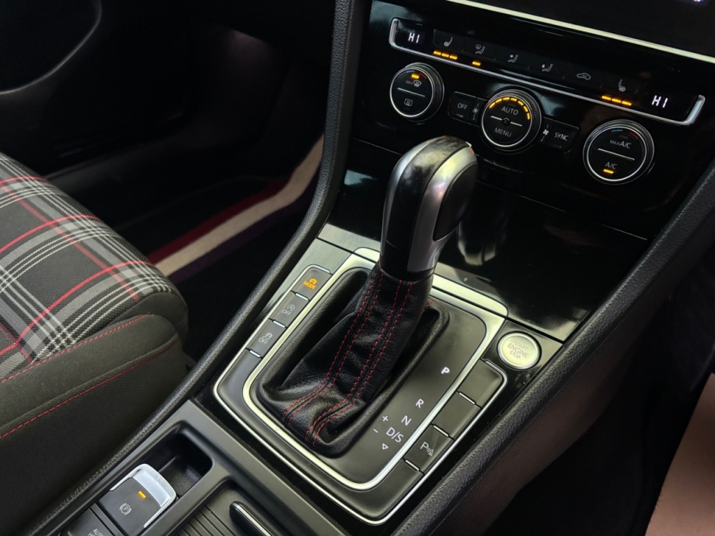 Used Volkswagen Golf 2019 for sale - 76972909: Photo 22