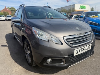 Used Peugeot 2008 2015 for sale - 79460669: Photo
