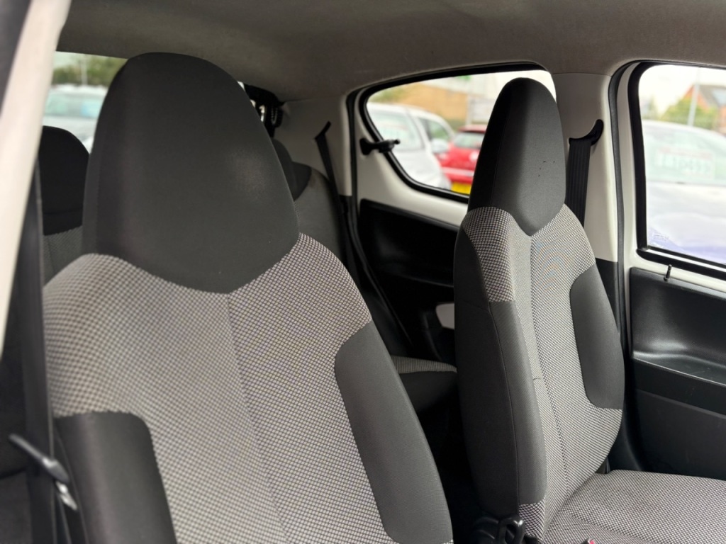 Used Toyota AYGO 2013 for sale - 75997820: Photo 10