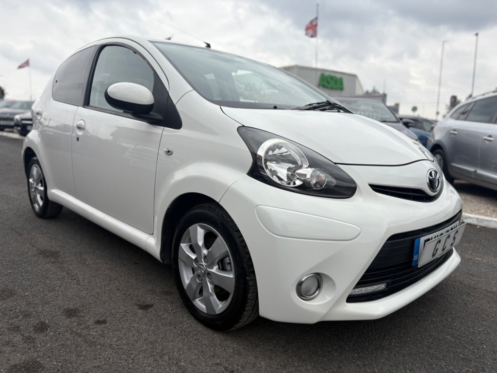 Used Toyota AYGO 2013 for sale - 75997820: Photo 2