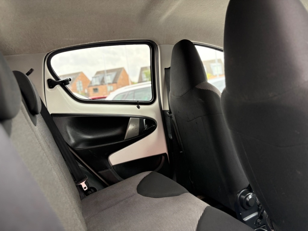 Used Toyota AYGO 2013 for sale - 75997820: Photo 9