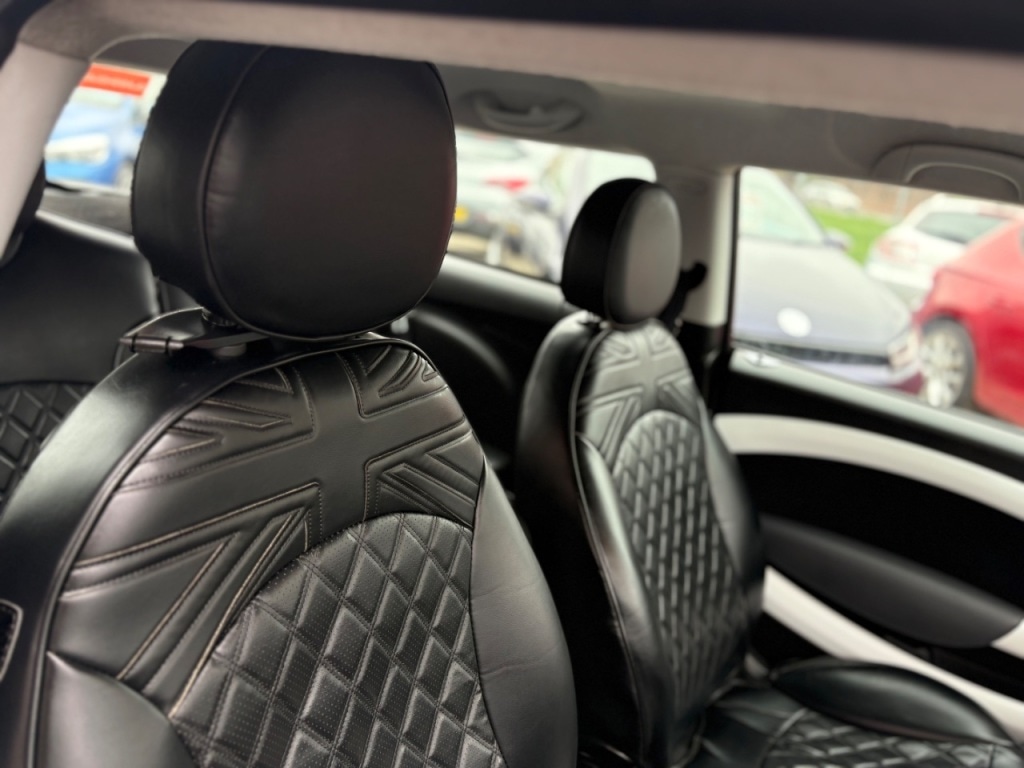 Used MINI Hatch 2010 for sale - 76287096: Photo 10