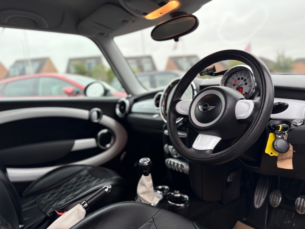 Used MINI Hatch 2010 for sale - 76287096: Photo 12