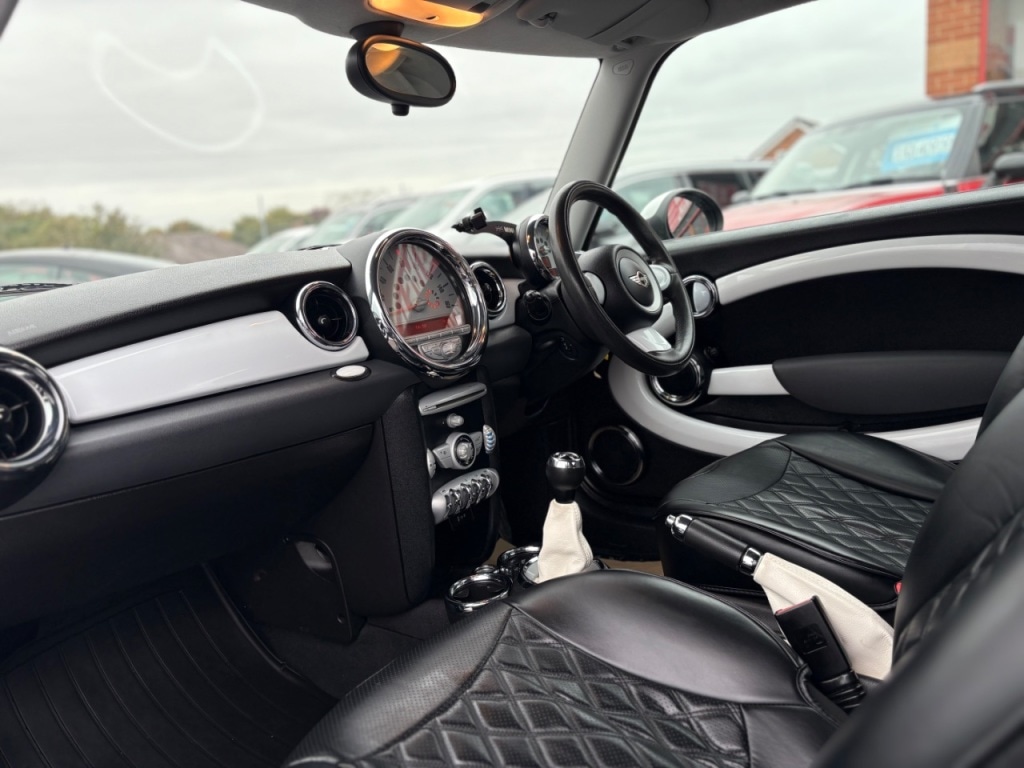 Used MINI Hatch 2010 for sale - 76287096: Photo 3