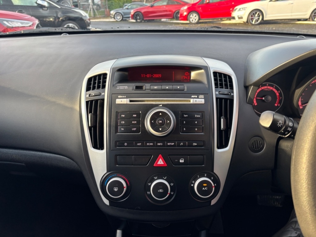 Used Kia Ceed 2010 for sale - 76710716: Photo 14