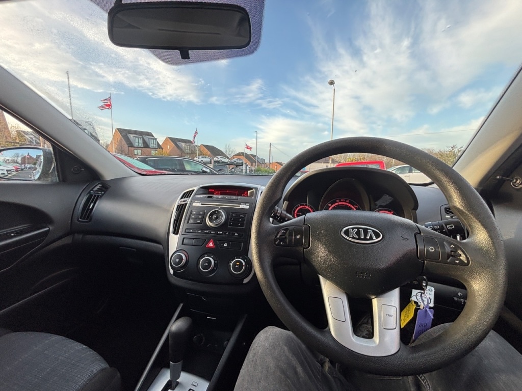 Used Kia Ceed 2010 for sale - 76710716: Photo 20