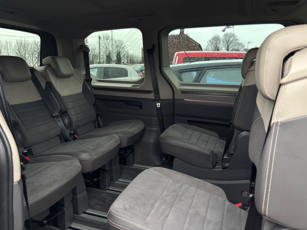 Used Volkswagen Multivan 2024 for sale - 77287292: Photo 12