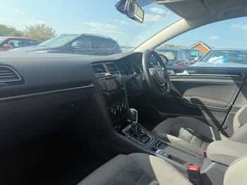Used Volkswagen Golf 2015 for sale - 79166053: Photo