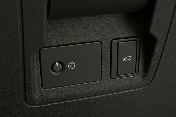 Used Land Rover Range Rover Velar 2024 for sale - 76188668: Photo 29