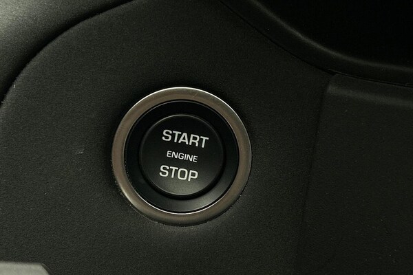 Used Land Rover Range Rover Velar 2024 for sale - 76188668: Photo 31