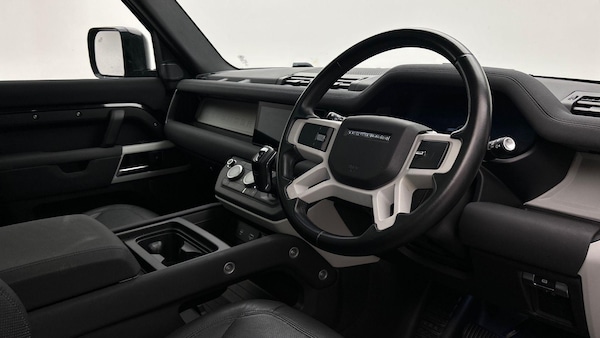 Used Land Rover Defender 110 2022 for sale - 75109089: Photo 32
