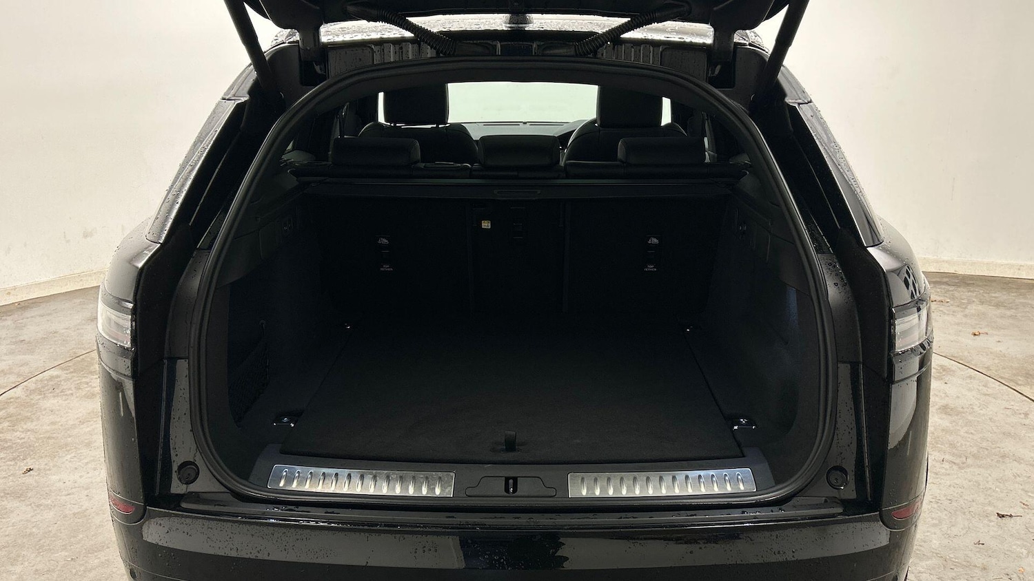Used Land Rover Range Rover Velar 2024 for sale - 75990642: Photo 10