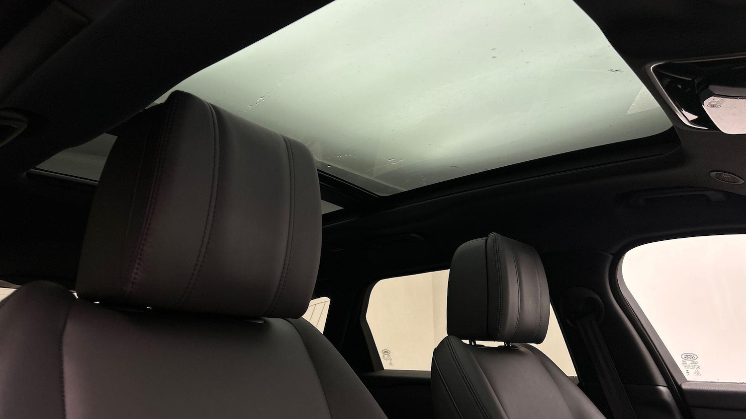 Used Land Rover Range Rover Velar 2024 for sale - 75990642: Photo 21