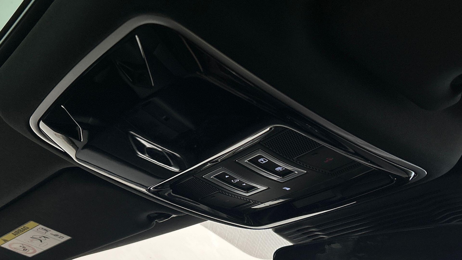 Used Land Rover Range Rover Velar 2024 for sale - 75990642: Photo 23