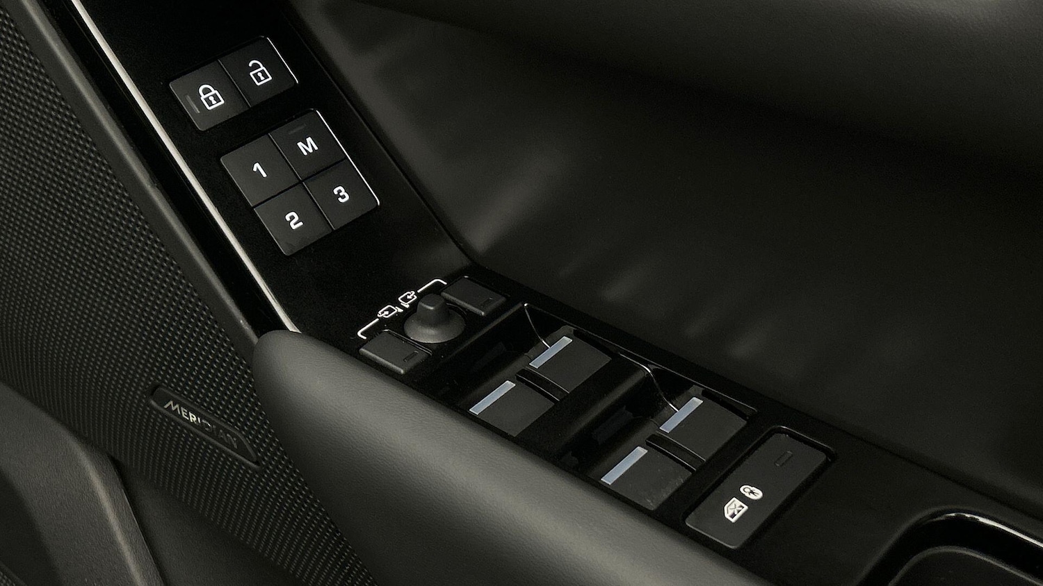 Used Land Rover Range Rover Velar 2024 for sale - 75990642: Photo 25