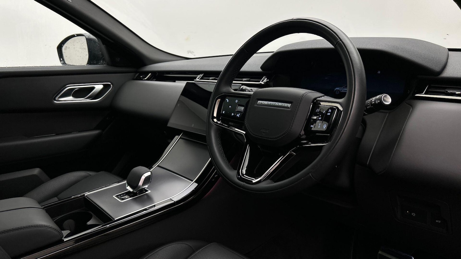 Used Land Rover Range Rover Velar 2024 for sale - 75990642: Photo 34