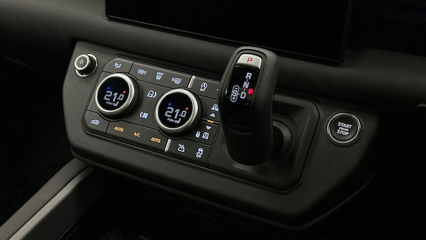 Used Land Rover Defender 110 2025 for sale - 76099317: Photo 13