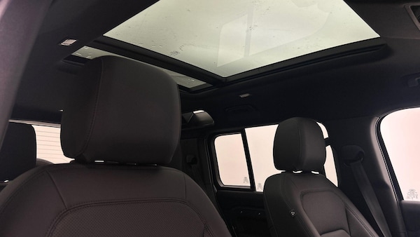 Used Land Rover Defender 110 2025 for sale - 76099317: Photo 21