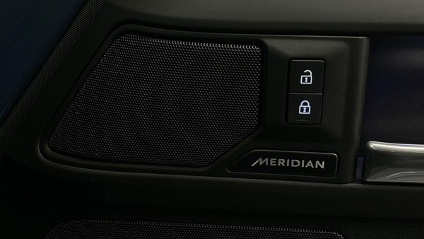 Used Land Rover Defender 110 2025 for sale - 76099317: Photo 24