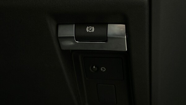 Used Land Rover Defender 110 2025 for sale - 76099317: Photo 29