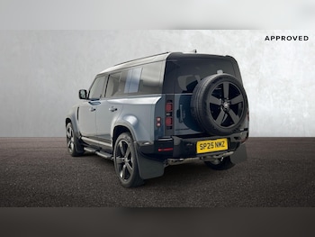 Used Land Rover Defender 110 2025 for sale - 76099317: Photo 2