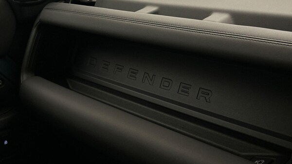Used Land Rover Defender 110 2025 for sale - 76099317: Photo 31
