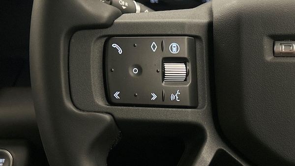 Used Land Rover Defender 110 2025 for sale - 76099317: Photo 33
