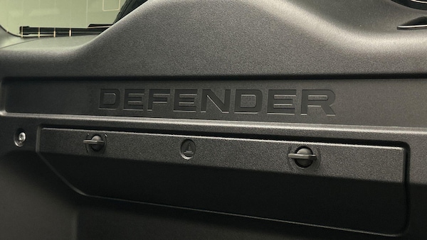 Used Land Rover Defender 110 2025 for sale - 76099317: Photo 40