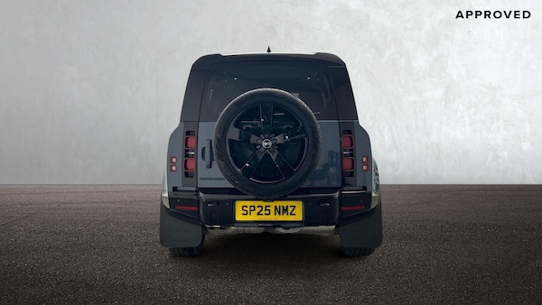 Used Land Rover Defender 110 2025 for sale - 76099317: Photo 6