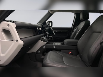 Used Land Rover Defender 110 2022 for sale - 75577038: Photo