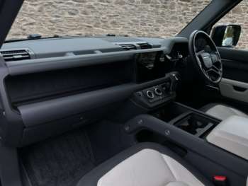 Used Land Rover Defender 110 2023 for sale - 74849876: Photo