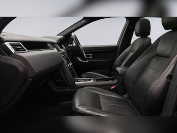 Used Land Rover Discovery Sport 2019 for sale - 75687579: Photo